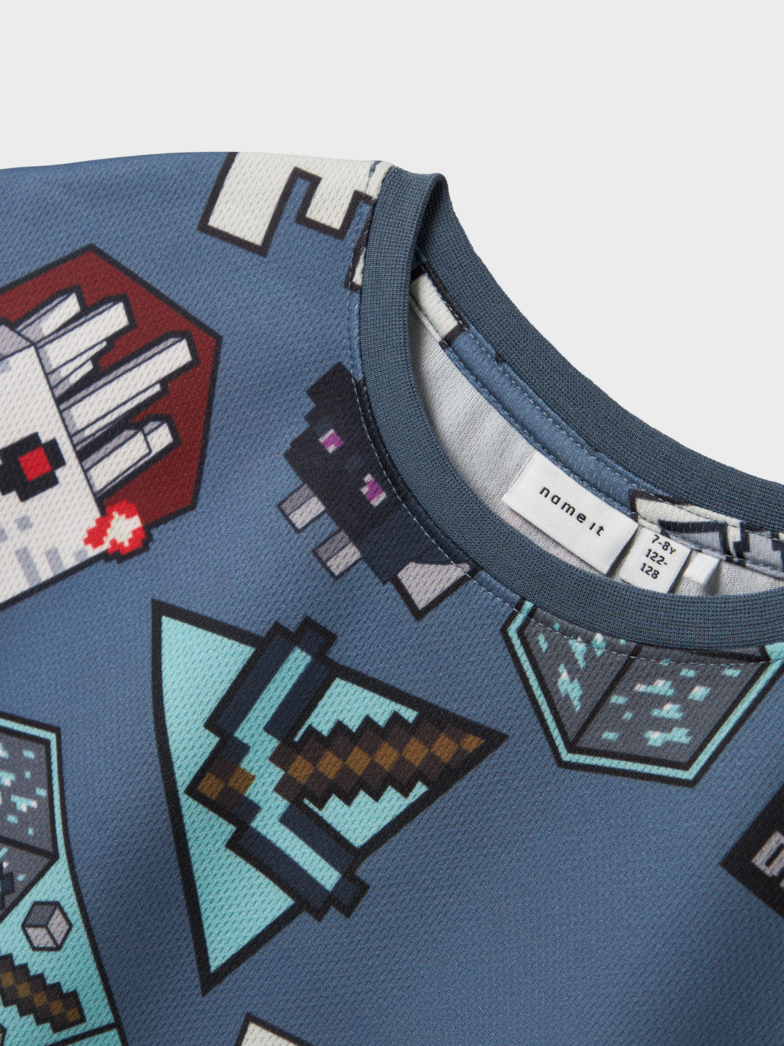 model_shot-front_full